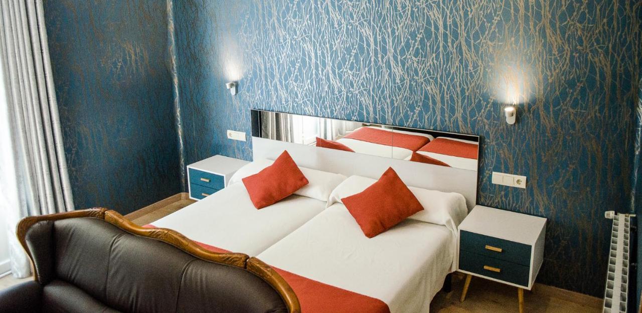 Hotel Jaqués Jaca Extérieur photo