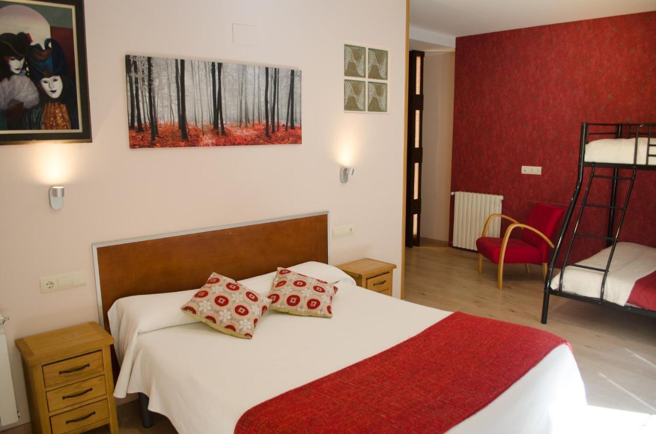 Hotel Jaqués Jaca Extérieur photo